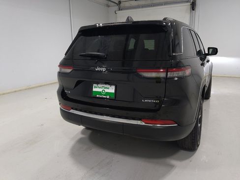 Used 2023 Jeep Grand Cherokee Limited AWD/4WD image 7
