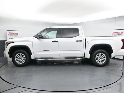Used 2023 Toyota Tundra SR5 w/ SR5 Convenience Package AWD/4WD image 5