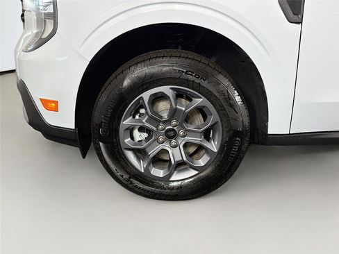 Used 2025 Ford Maverick XLT image 28