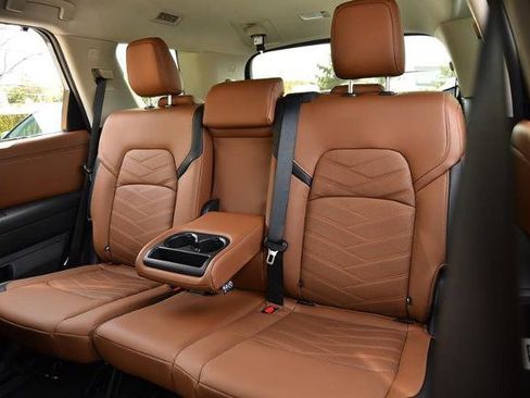 New 2025 Nissan Pathfinder Platinum image 26