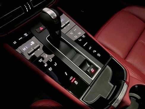 New 2026 Porsche Macan Turbo image 18