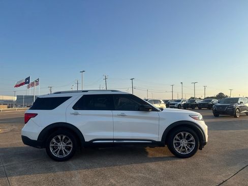 Used 2022 Ford Explorer Limited w/ Equipment Group 301A RWD image 22