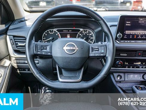 Used 2025 Nissan Rogue SV AWD/4WD image 28