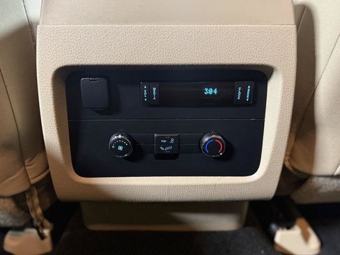 Used 2015 Ford Expedition XLT RWD image 20