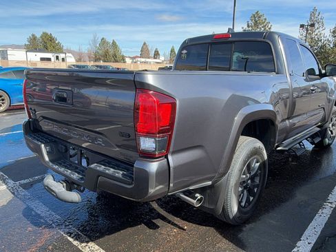 Certified 2022 Toyota Tacoma SR5 image 2