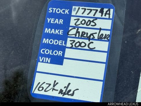 Used 2005 Chrysler 300 C w/ Protection Group II image 29