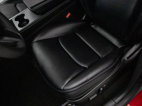 Used 2021 Tesla Model Y Long Range image 28