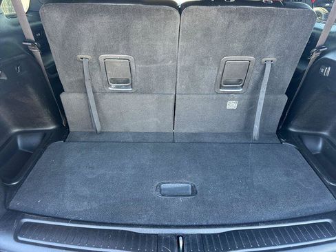 Used 2022 Jeep Grand Cherokee L Laredo RWD image 16