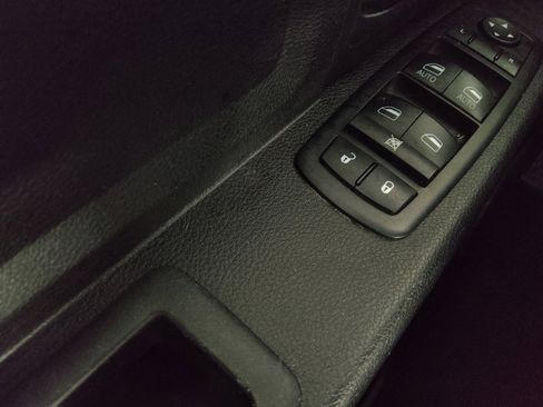 Used 2013 RAM 1500 Express AWD/4WD image 27