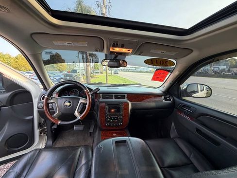 Used 2011 Chevrolet Tahoe LTZ AWD/4WD image 27