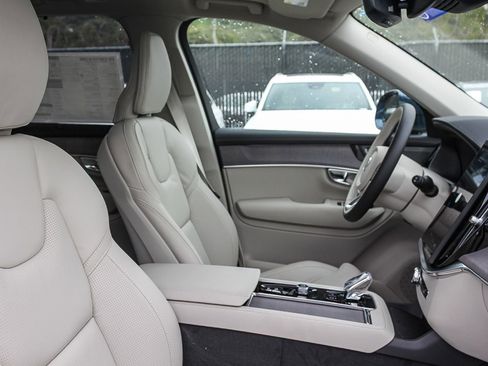New 2026 Volvo XC90 T8 Ultra w/ Protection Package Premier AWD/4WD image 19