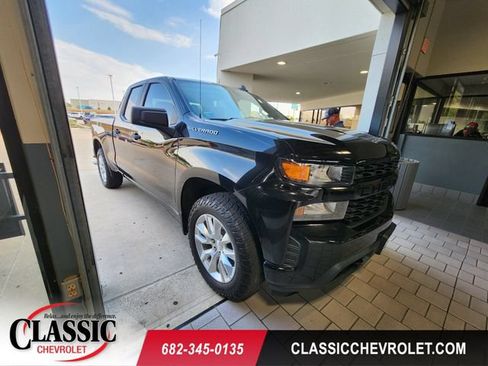 Used 2020 Chevrolet Silverado 1500 Custom w/ Custom Value Package RWD image 1