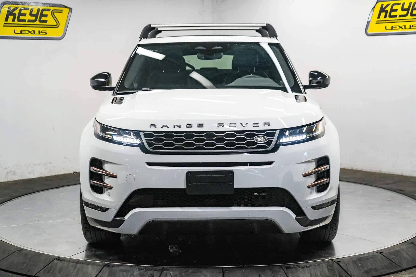 Used 2023 Land Rover Range Rover Evoque R-Dynamic S AWD/4WD image 4