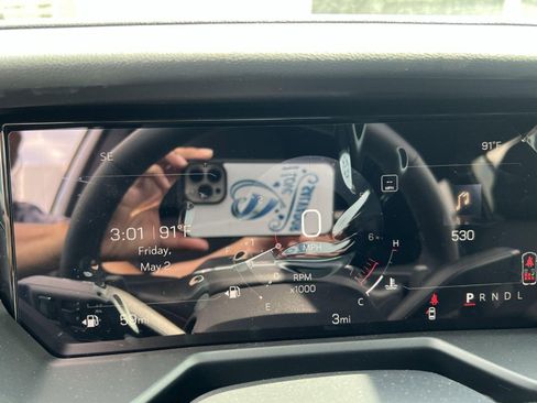 New 2025 GMC Acadia Elevation image 13