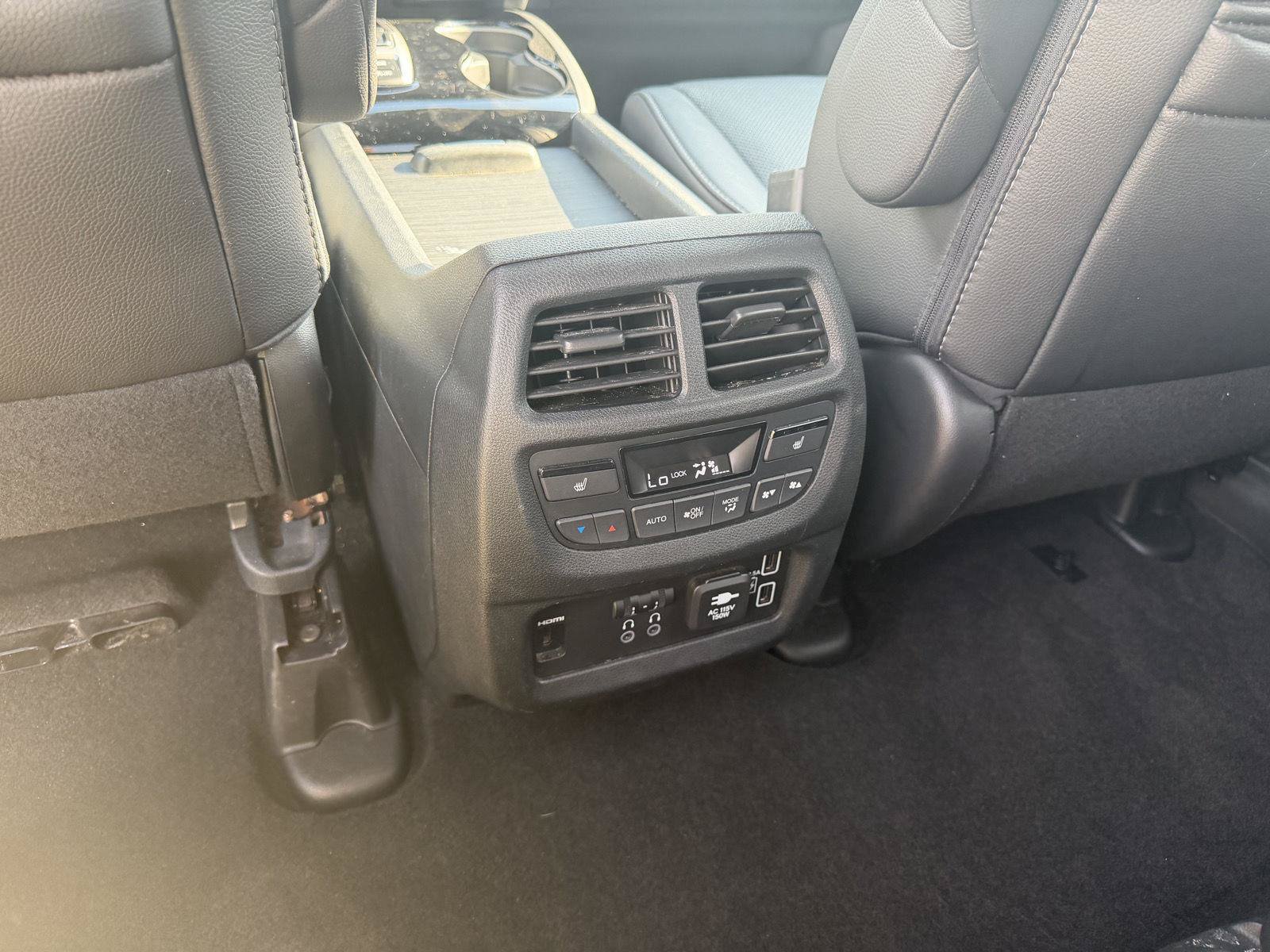 Used 2022 Honda Pilot Elite image 9