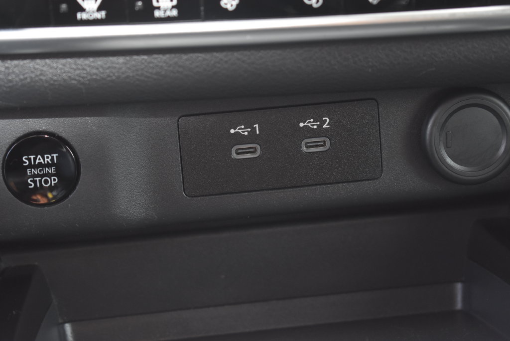 Used 2025 Nissan Rogue SV FWD image 32
