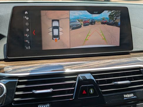 Used 2019 BMW 530i xDrive AWD/4WD image 15