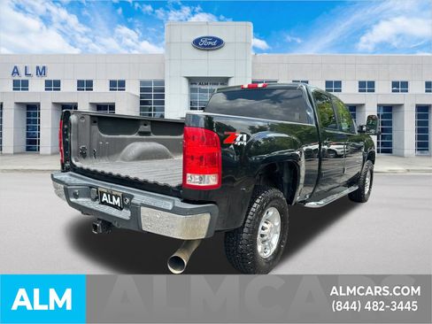 Used 2008 GMC Sierra 2500 SLT w/ Entertainment Package AWD/4WD image 5