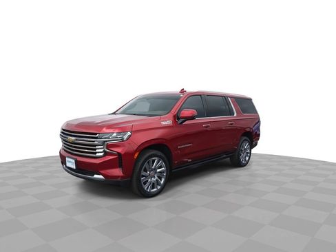 Certified 2022 Chevrolet Suburban High Country w/ Max Trailering Package AWD/4WD image 4