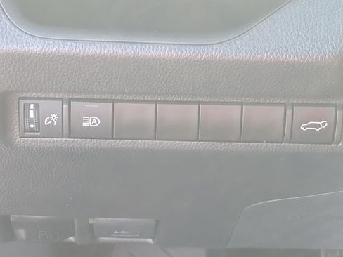 Used 2025 Toyota RAV4 XLE w/ Convenience Package FWD image 26