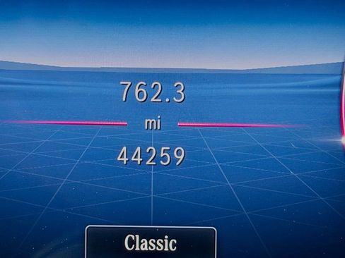 Used 2024 Mercedes-Benz CLE 300 4MATIC Coupe image 24