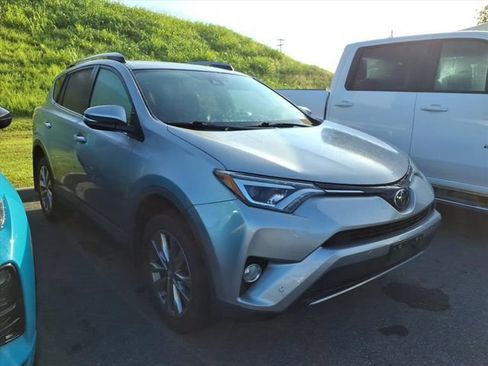 Used 2017 Toyota RAV4 Limited AWD/4WD image 10