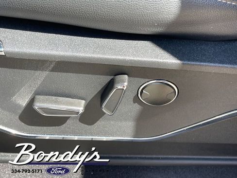 Used 2023 Ford F150 Lariat w/ Equipment Group 502A High image 9