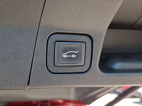 Used 2018 GMC Acadia SLE FWD image 31