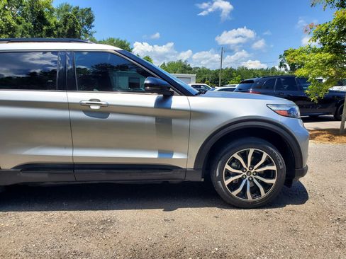 Used 2020 Ford Explorer ST w/ Premium Technology Package AWD/4WD image 14