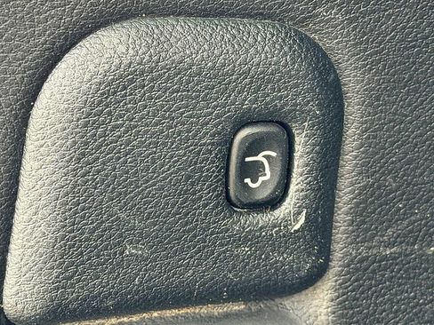 Used 2021 Jeep Grand Cherokee Laredo X image 17