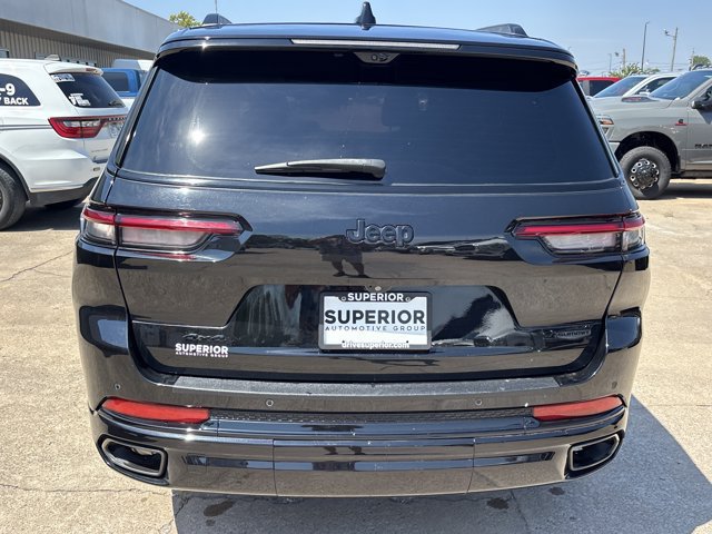 Used 2023 Jeep Grand Cherokee L Summit AWD/4WD image 4