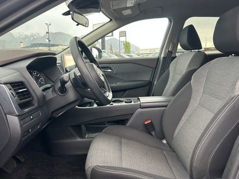 Used 2023 Nissan Rogue SV AWD/4WD image 26