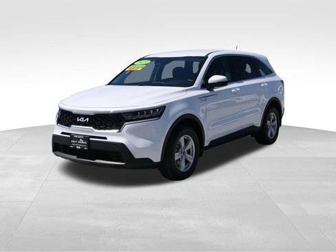 Used 2023 Kia Sorento LX FWD image 7