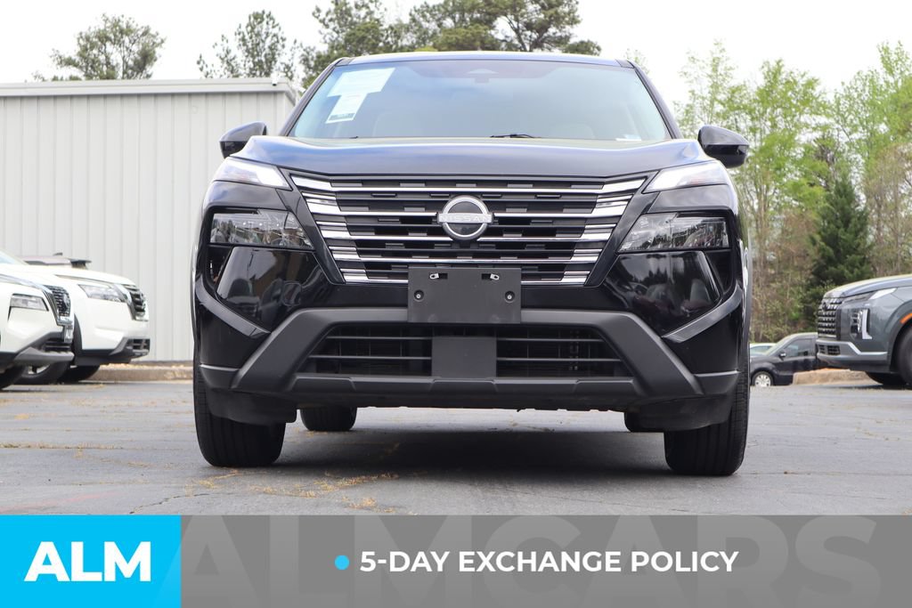 Used 2025 Nissan Rogue SV FWD image 3