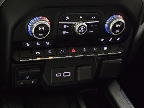Used 2020 GMC Sierra 1500 Denali RWD image 15