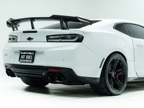 Used 2018 Chevrolet Camaro ZL1 image 14