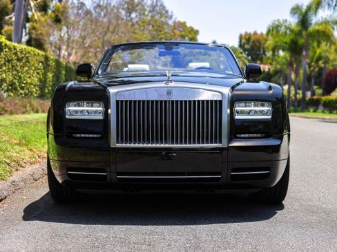 Used 2015 Rolls-Royce Phantom Drophead Coupe image 10