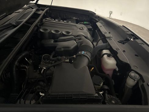 Used 2021 Toyota 4Runner SR5 image 18