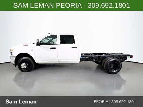 New 2026 RAM 3500 Tradesman w/ Chrome Appearance Group A AWD/4WD image 4