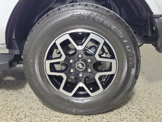 Used 2024 Ford Bronco Outer Banks AWD/4WD image 8