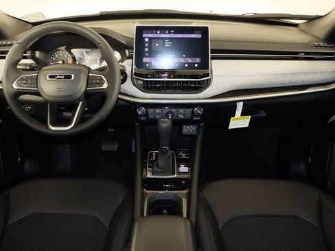 New 2024 Jeep Compass Latitude image 14