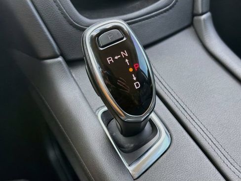 Used 2019 Cadillac XT5 Premium Luxury FWD image 30