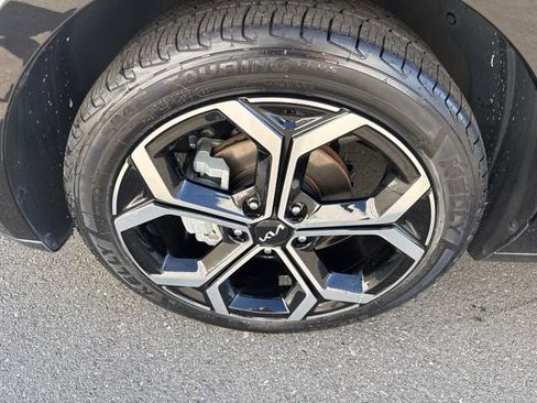 Certified 2023 Kia Niro SX Touring image 12