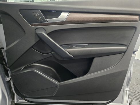 Used 2023 Audi Q5 2.0T Premium w/ Convenience Package image 27