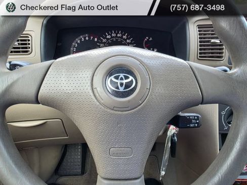 Used 2005 Toyota Corolla LE w/ Audio Value Pkg FWD image 12