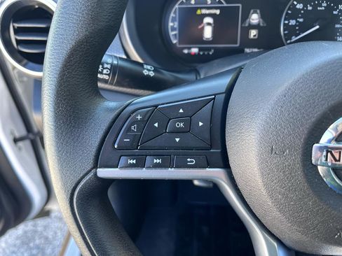 Used 2021 Nissan Kicks SV image 26