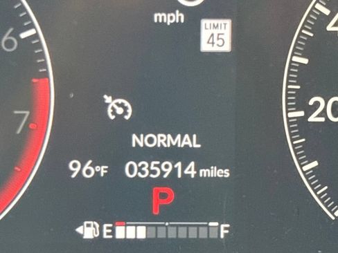 Used 2025 Honda Pilot Touring image 26