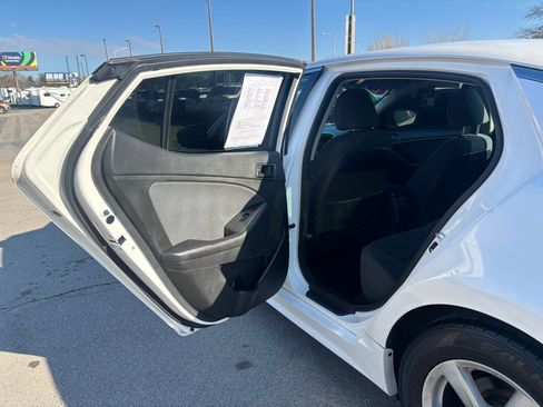 Used 2015 Kia Optima LX image 15