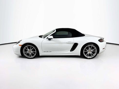 Certified 2025 Porsche 718 Boxster RWD image 2