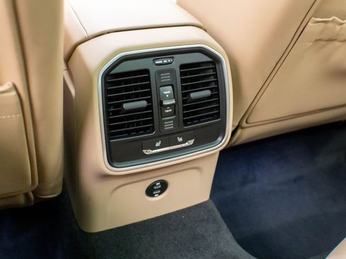 New 2026 Porsche Macan S image 19